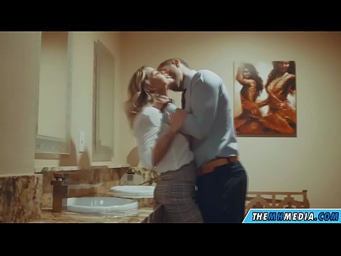 ❤️ ווען אַ באַסטי בלאָנדע סידוס איר אין אַ ציבור אָפּטריט ️❌ שווער פּאָרן ביי אונדז yi.kassa-standupbar.ru ❤